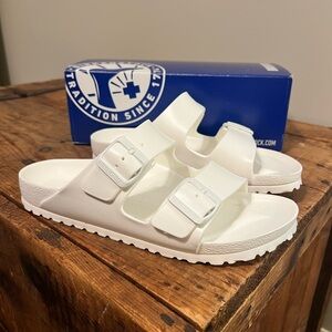 Arizona Eva Essentials- Birkenstock. Like new, worn twice.